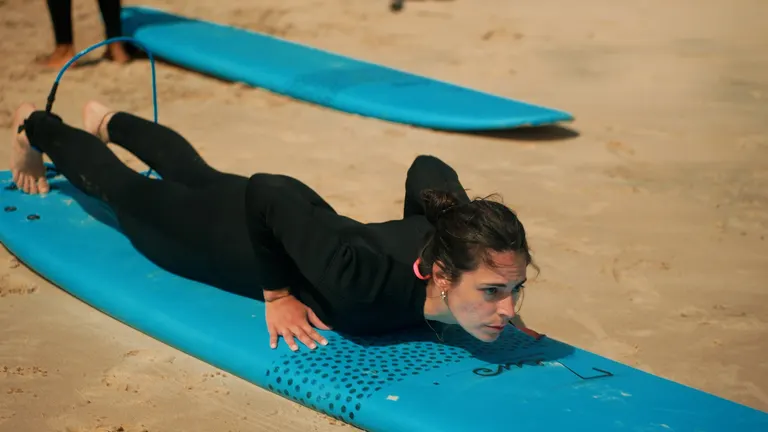 Cours de surf à Dakhla : apprendre, progresser et s'amuser