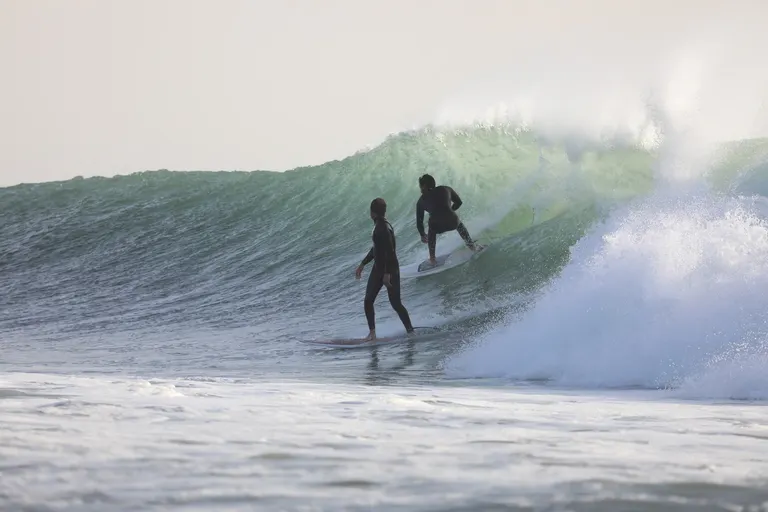 Surfer à Dakhla : le guide complet du paradis surf du Maroc