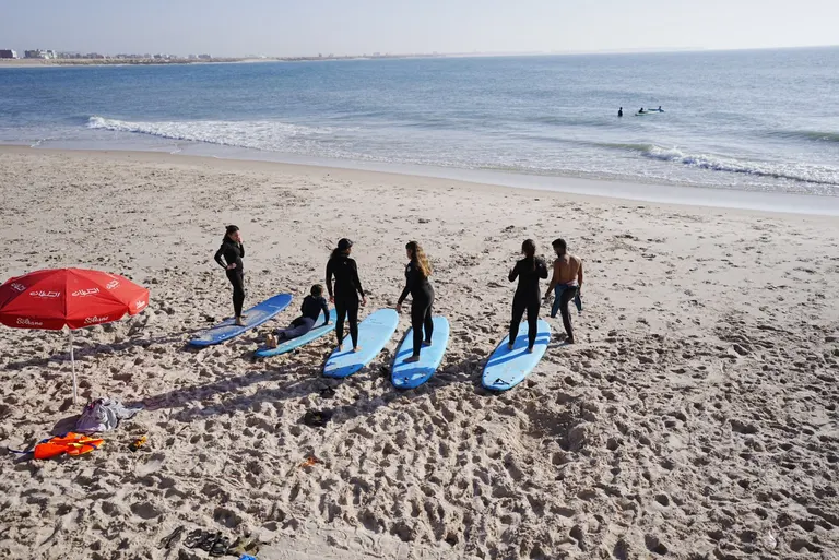 Moment à l'école de surf XcelSurf Dakhla