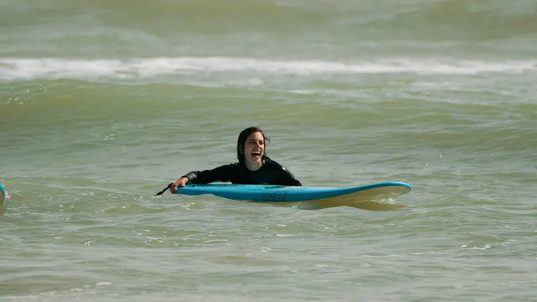 Cours de surf du surf camp à Dakhla